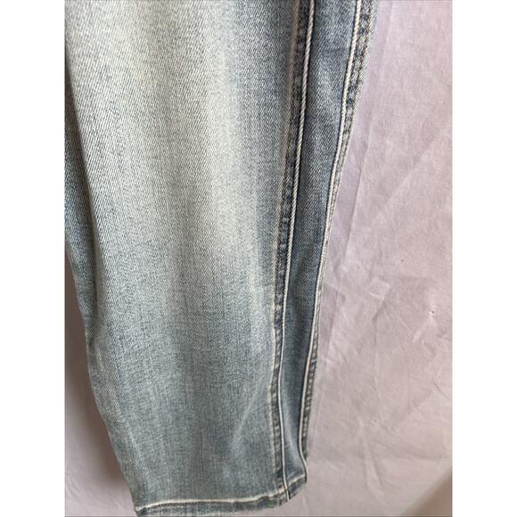 Women’s Size 31x21 KanCan Capri High Rise Distressed Light Wash Jeans NWT - Picture 5 of 15